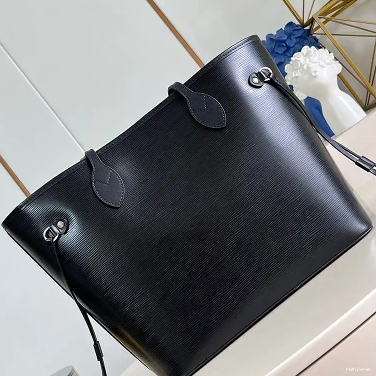 Fashionrepsfam ru Bags 2411YA0267 LV 0523